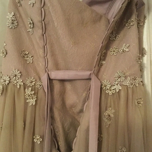 NEW CLASSIC-Romantic style ball gown size 8 - Picture 3 of 5